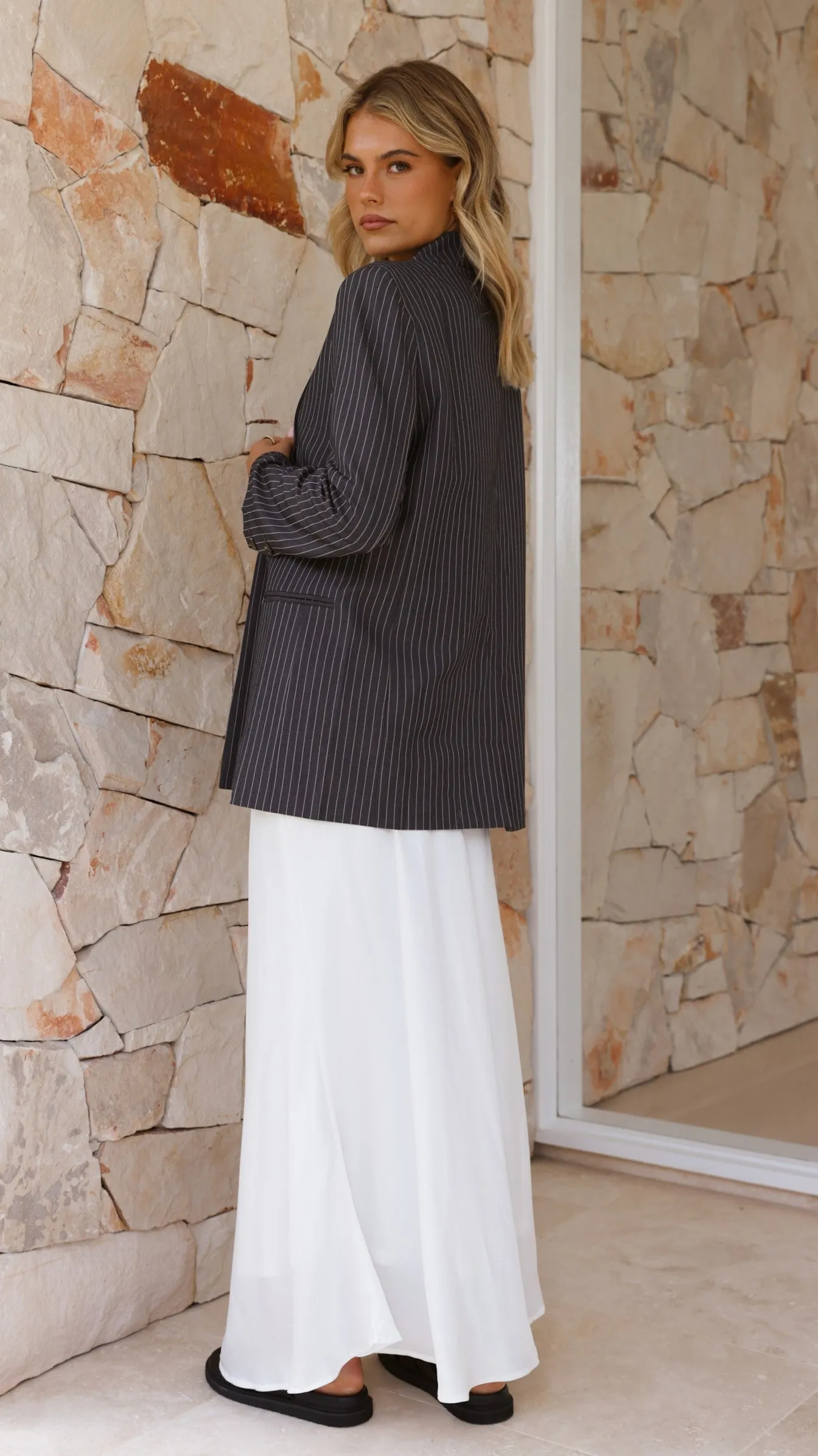 Maya Blazer - Charcoal